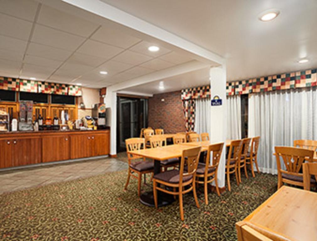 Days Inn By Wyndham Rutland/Killington Area Esterno foto