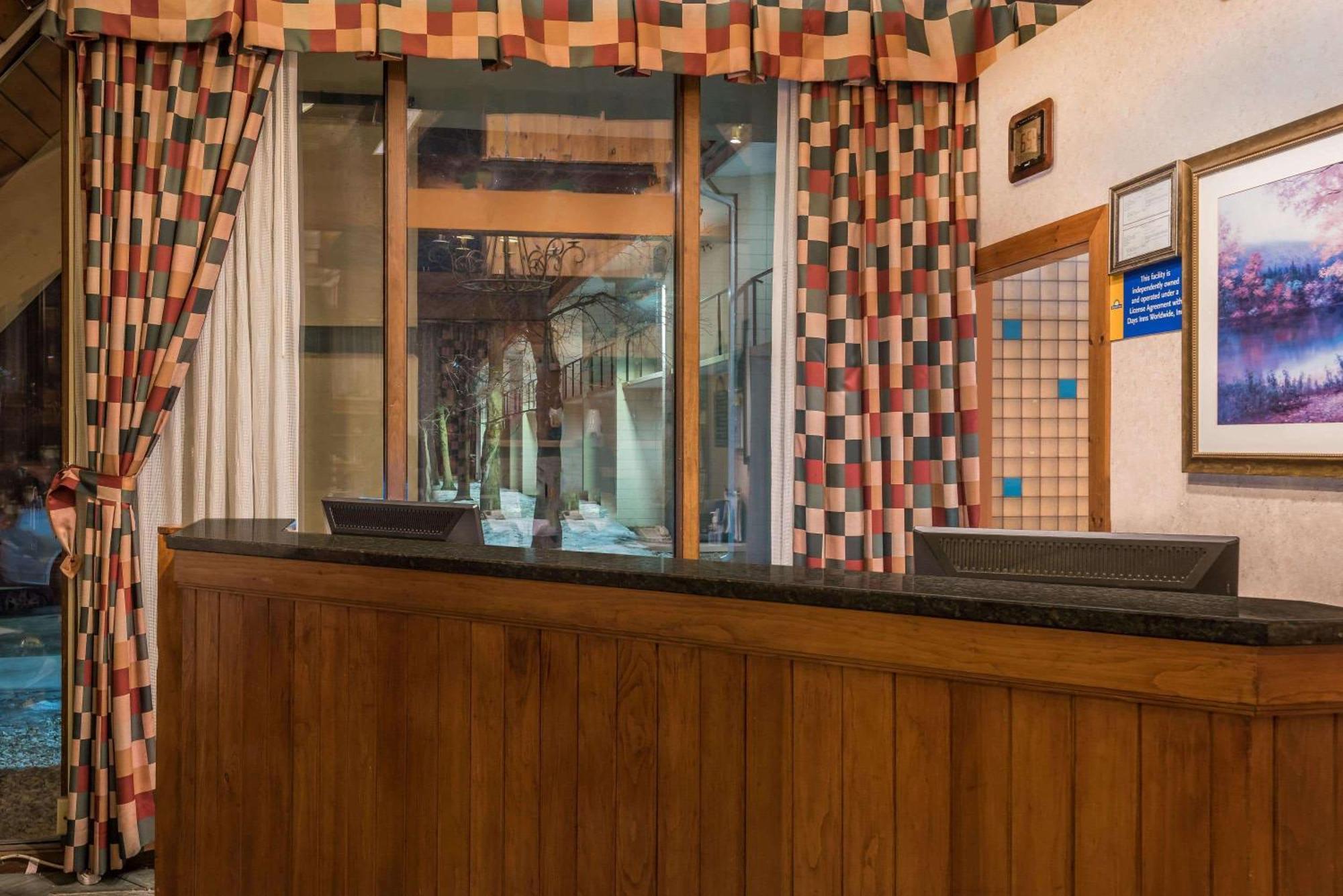 Days Inn By Wyndham Rutland/Killington Area Esterno foto