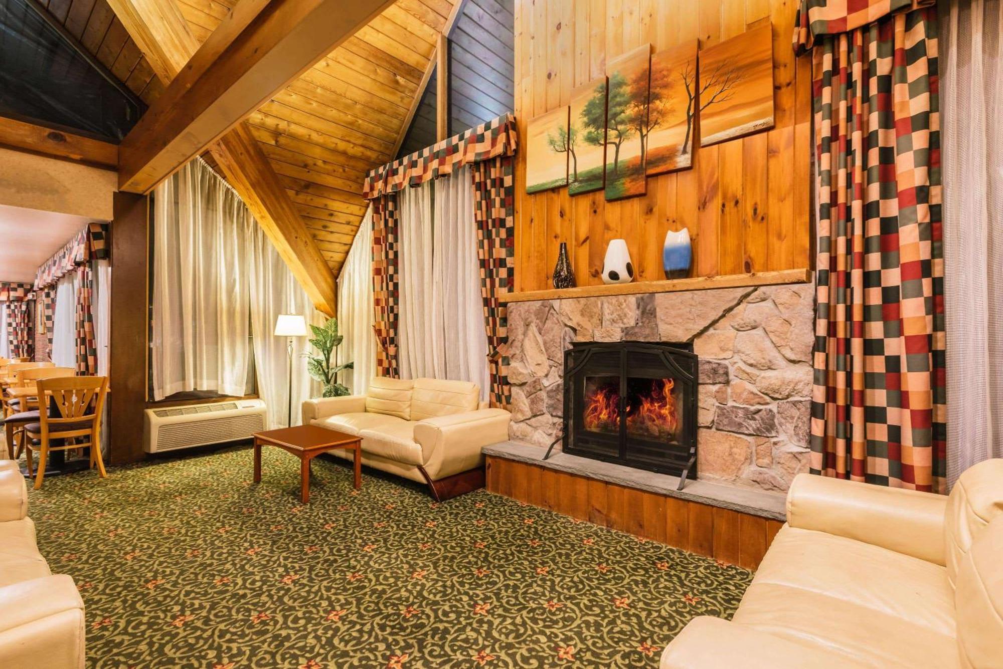 Days Inn By Wyndham Rutland/Killington Area Esterno foto