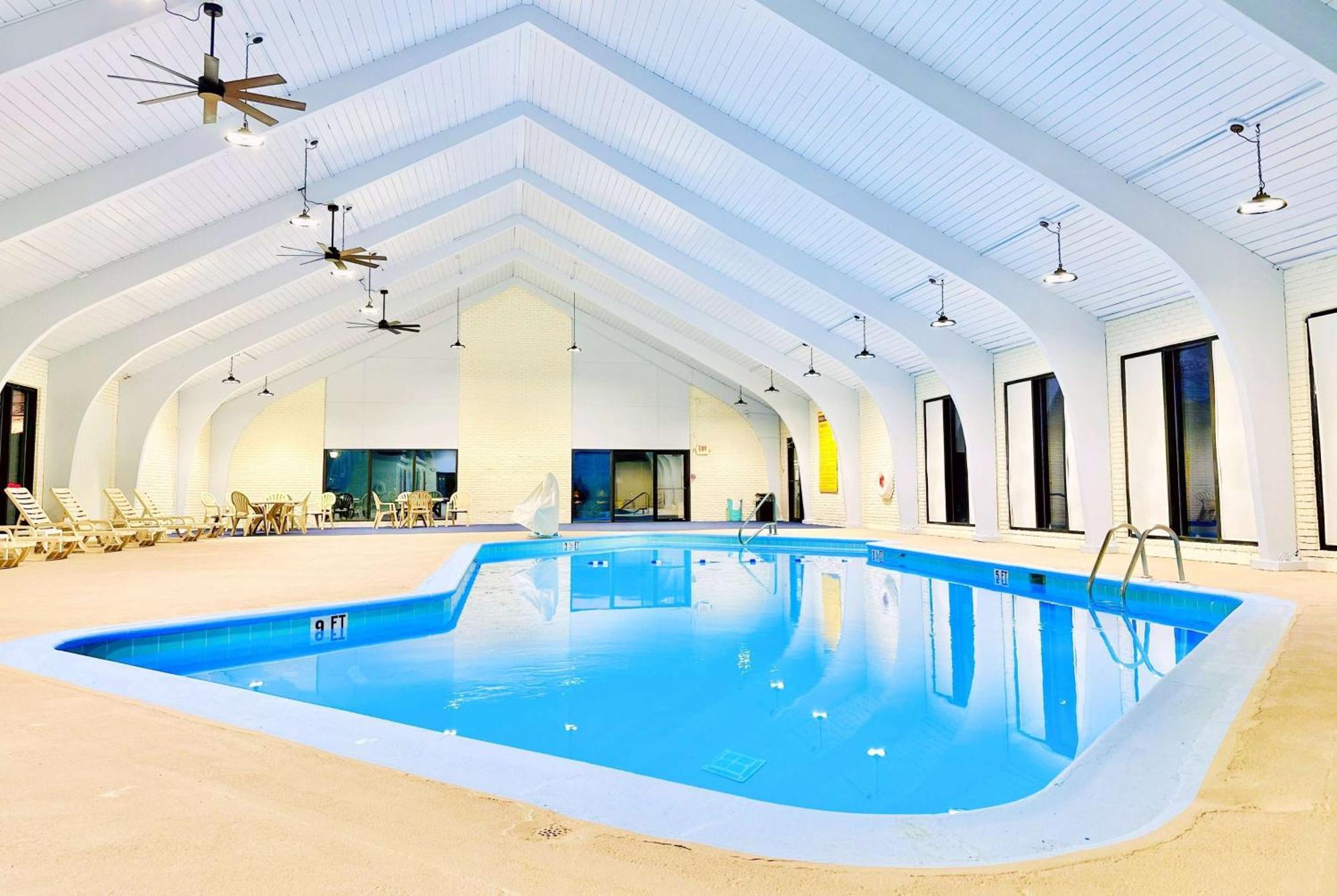 Days Inn By Wyndham Rutland/Killington Area Esterno foto