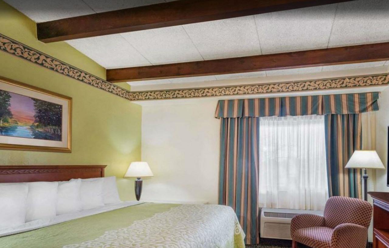 Days Inn By Wyndham Rutland/Killington Area Esterno foto